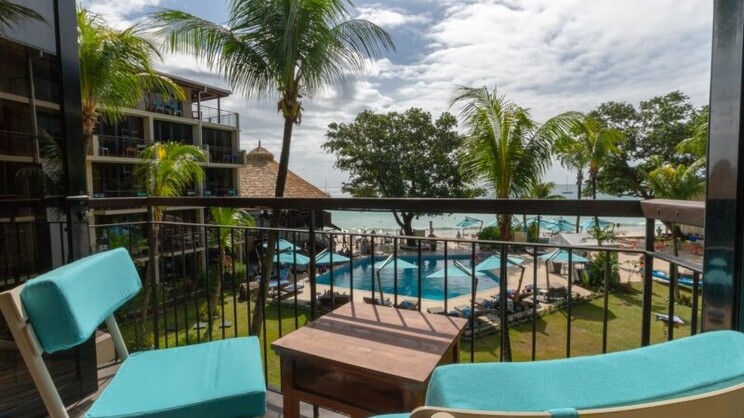 Coral Standard Ocean View 